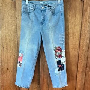 NWT Diane Gilman straight leg crop jeans with patch and stitch work. Ladies 12